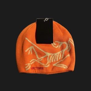 Arc’teryx beanie orange